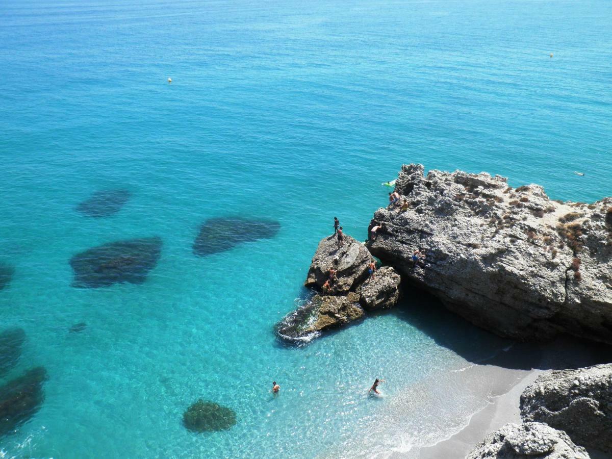 Rico Apartaments Parador Nerja Eksteriør billede
