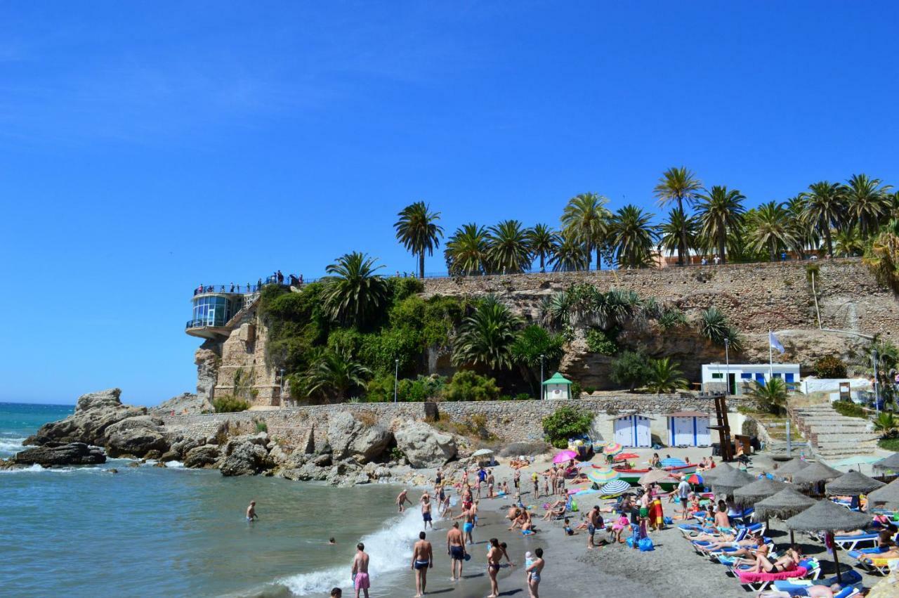 Rico Apartaments Parador Nerja Eksteriør billede
