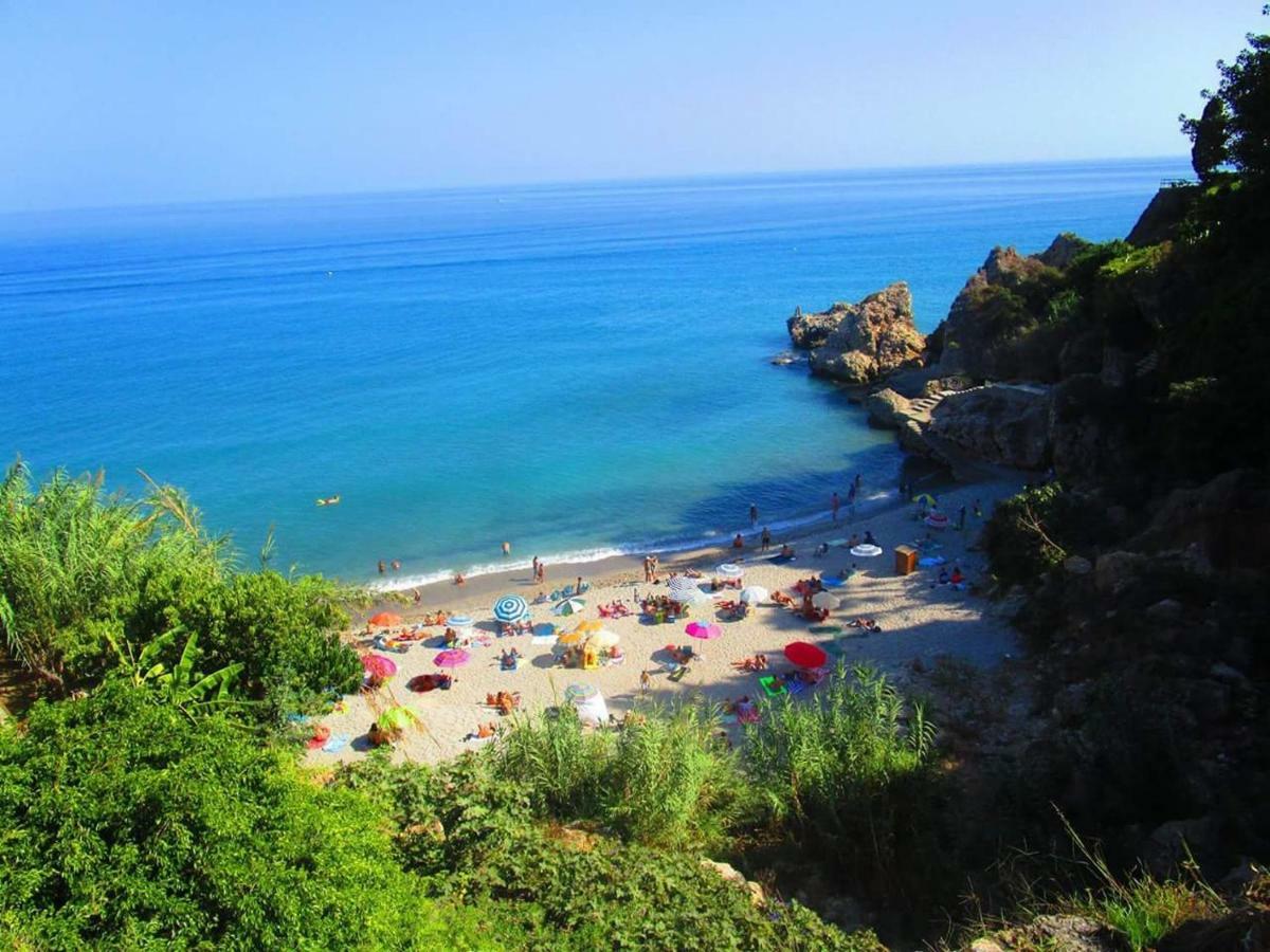 Rico Apartaments Parador Nerja Eksteriør billede